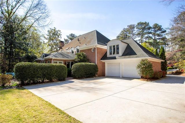 6225 Old Hickory Point, Atlanta, GA 30328