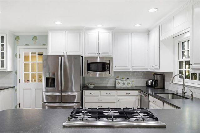 6225 Old Hickory Point, Atlanta, GA 30328