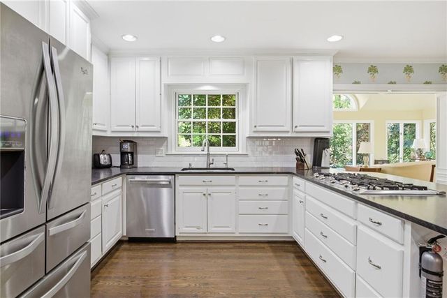 6225 Old Hickory Point, Atlanta, GA 30328