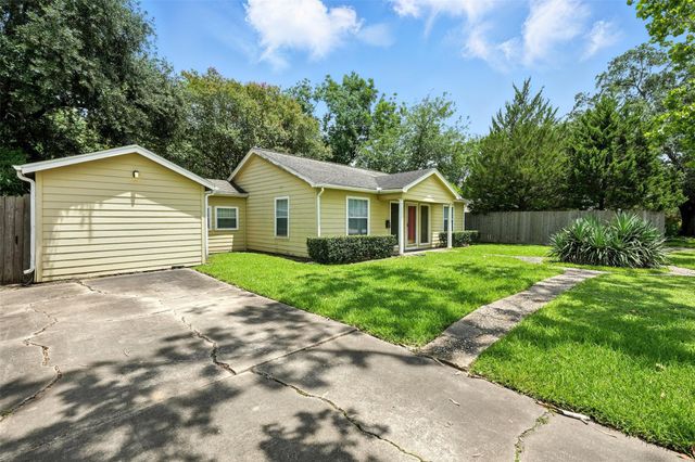 6305 S Rice Avenue, Bellaire, TX 77401