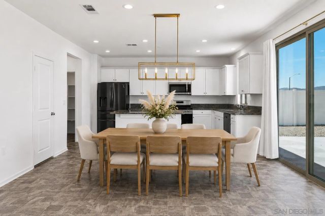 4872 Goldfinch, Hemet, CA 92545