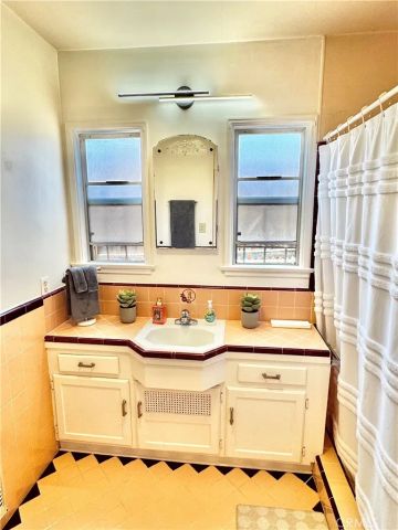 3745 E Ransom Street, Long Beach, CA 90804