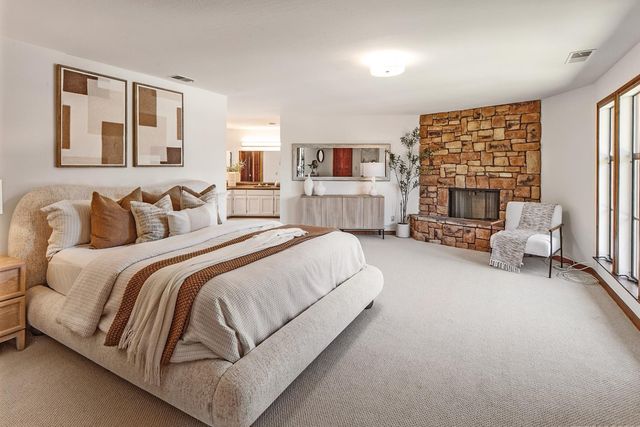 200 Todo El Mundo, Woodside, CA 94062