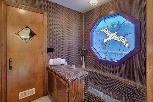 200 Todo El Mundo, Woodside, CA 94062