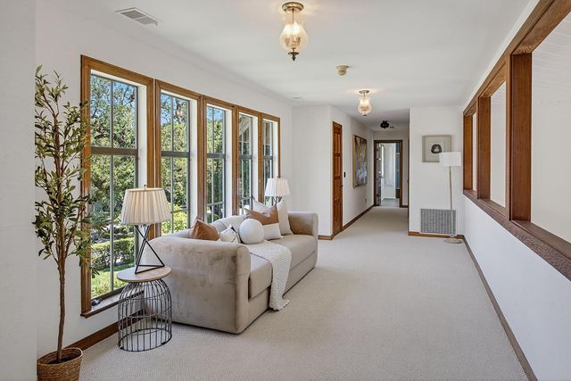 200 Todo El Mundo, Woodside, CA 94062