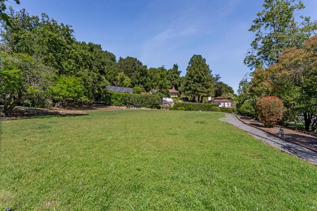 200 Todo El Mundo, Woodside, CA 94062