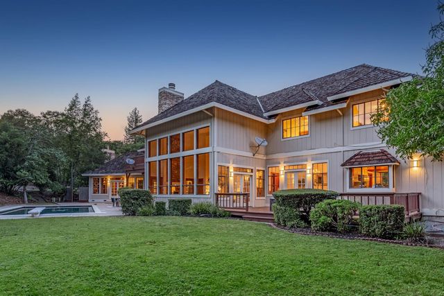 200 Todo El Mundo, Woodside, CA 94062