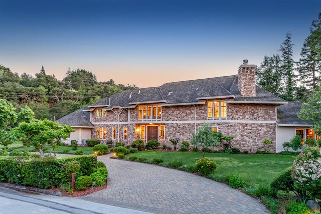 200 Todo El Mundo, Woodside, CA 94062