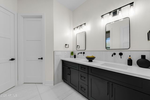 4562 N CHELSEA Drive, Buckeye, AZ 85396