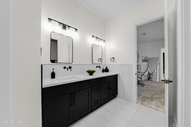 4562 N CHELSEA Drive, Buckeye, AZ 85396