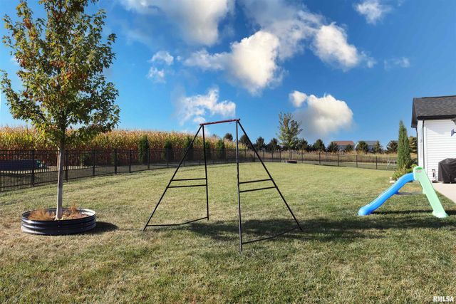 1240 BROWN Court, Washington, IL 61571