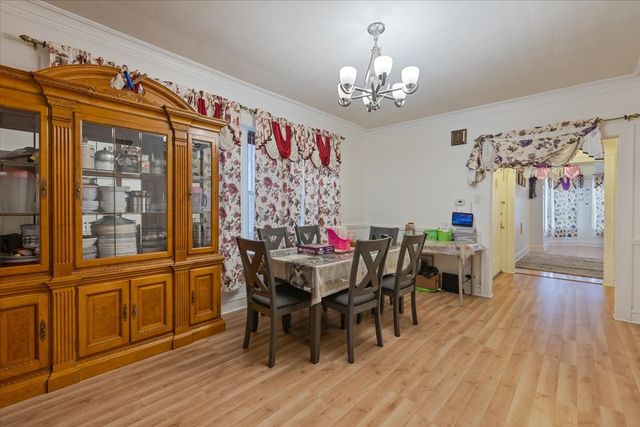 6319 N Claremont Avenue, Chicago, IL 60659