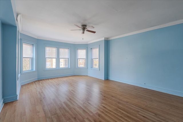 6319 N Claremont Avenue, Chicago, IL 60659