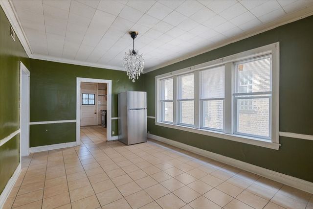 6319 N Claremont Avenue, Chicago, IL 60659