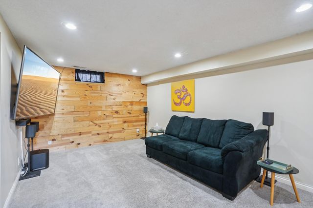 2704 Alabama Avenue S, Saint Louis Park, MN 55416