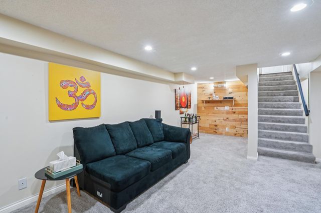 2704 Alabama Avenue S, Saint Louis Park, MN 55416