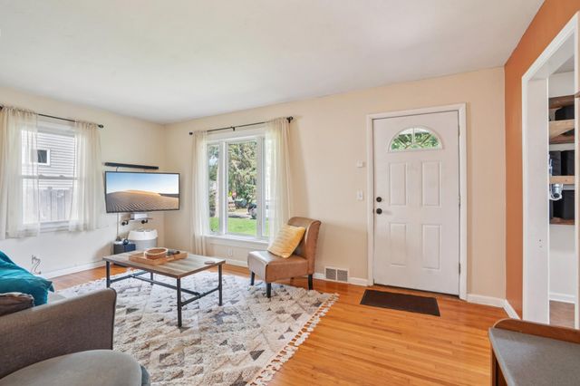 2704 Alabama Avenue S, Saint Louis Park, MN 55416