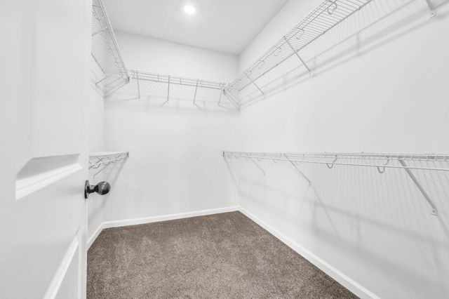 1483 Kingbird Dr, Clarksville, TN 37040