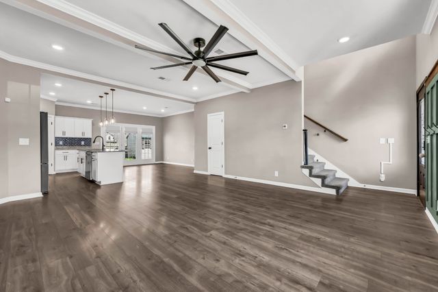 1483 Kingbird Dr, Clarksville, TN 37040