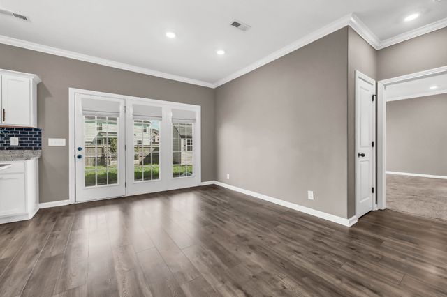 1483 Kingbird Dr, Clarksville, TN 37040