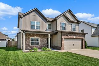 1483 Kingbird Dr, Clarksville, TN 37040