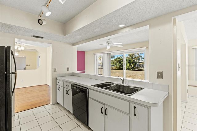 2501 CASS STREET, Sarasota, FL 34231