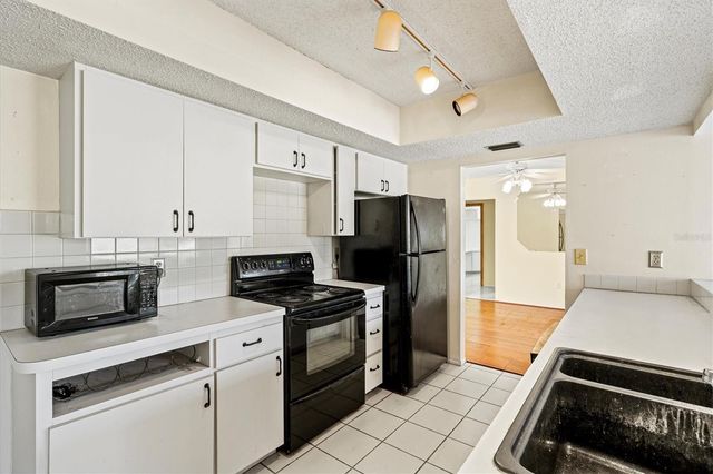 2501 CASS STREET, Sarasota, FL 34231