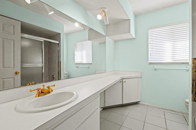 2501 CASS STREET, Sarasota, FL 34231