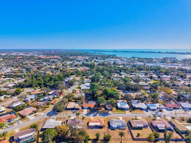 2501 CASS STREET, Sarasota, FL 34231