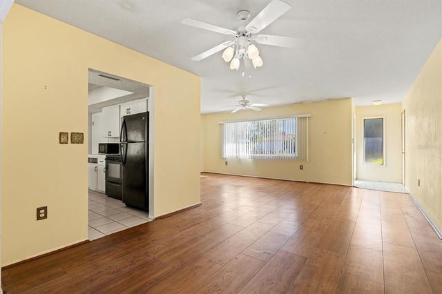 2501 CASS STREET, Sarasota, FL 34231