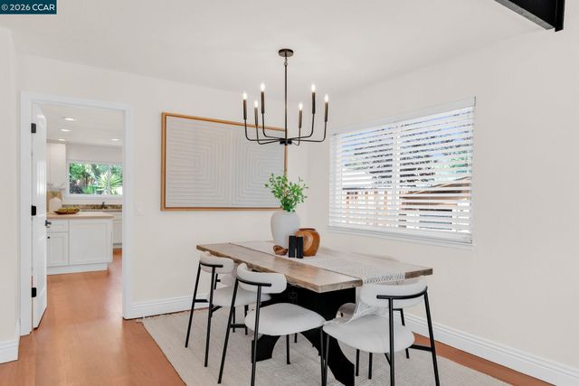 880 El Capitan Dr, Danville, CA 94526