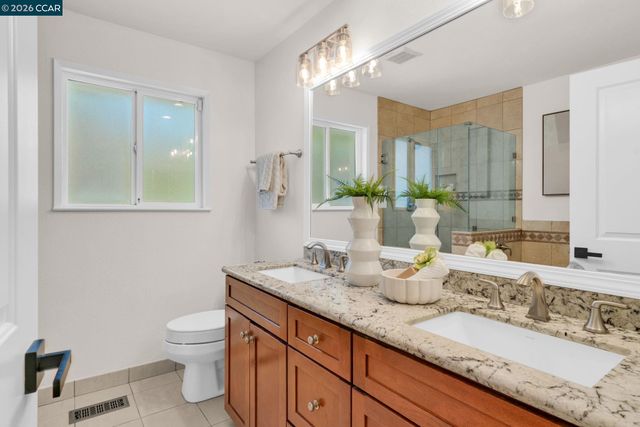 880 El Capitan Dr, Danville, CA 94526