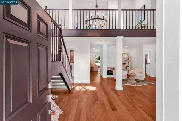 880 El Capitan Dr, Danville, CA 94526