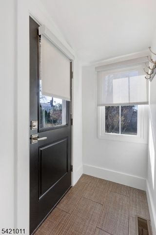 15 Main St, Clinton Twp., NJ 08801