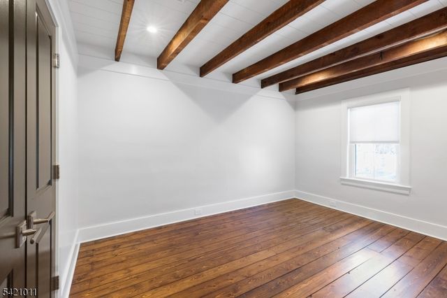 15 Main St, Clinton Twp., NJ 08801