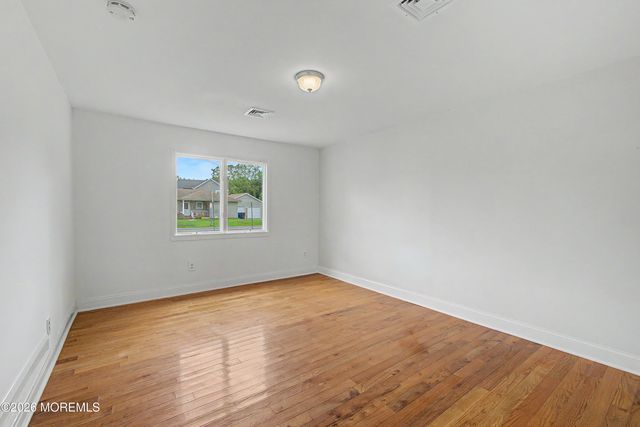 102 Cedar Grove Road, Toms River, NJ 08753