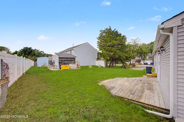102 Cedar Grove Road, Toms River, NJ 08753