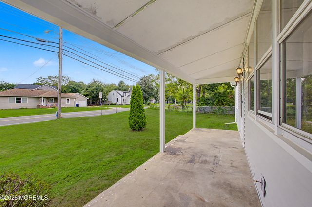102 Cedar Grove Road, Toms River, NJ 08753