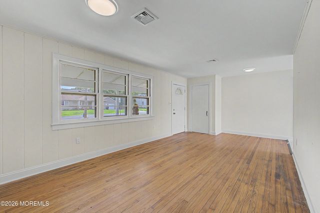 102 Cedar Grove Road, Toms River, NJ 08753