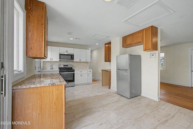 102 Cedar Grove Road, Toms River, NJ 08753