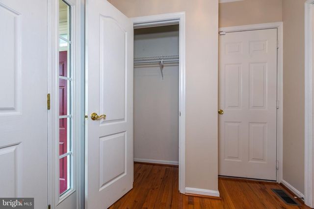 21935 WINDOVER DR, Broadlands, VA 20148