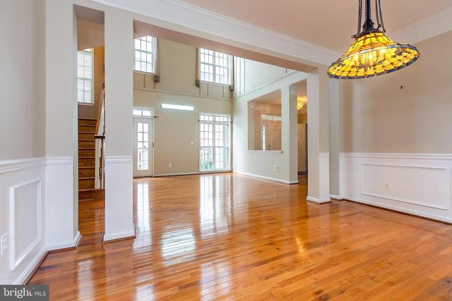 21935 WINDOVER DR, Broadlands, VA 20148