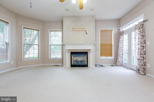 21935 WINDOVER DR, Broadlands, VA 20148