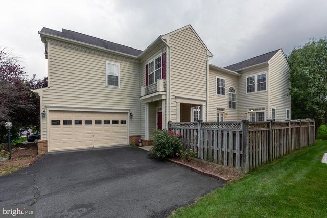 21935 WINDOVER DR, Broadlands, VA 20148