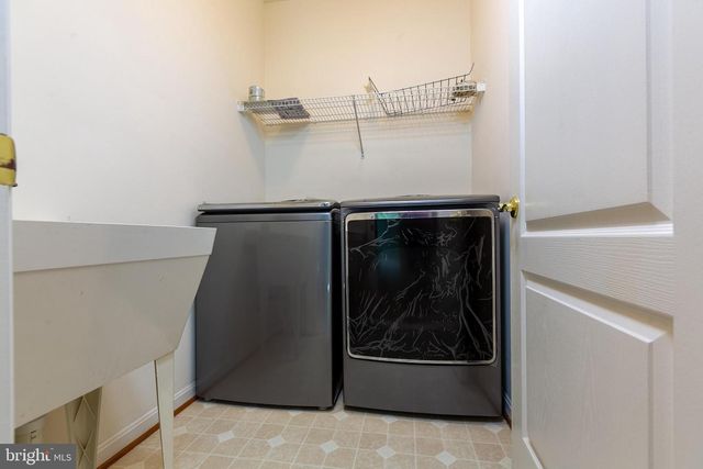 21935 WINDOVER DR, Broadlands, VA 20148