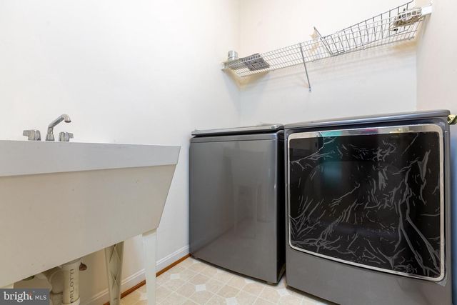 21935 WINDOVER DR, Broadlands, VA 20148