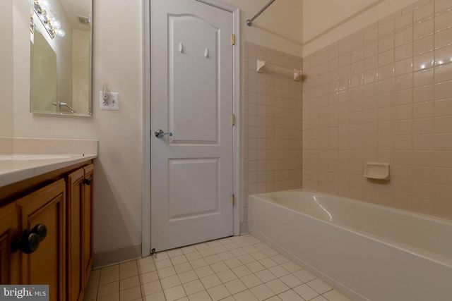 21935 WINDOVER DR, Broadlands, VA 20148