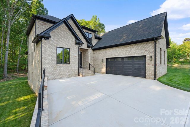 3204 Chancellor Lane, Monroe, NC 28110
