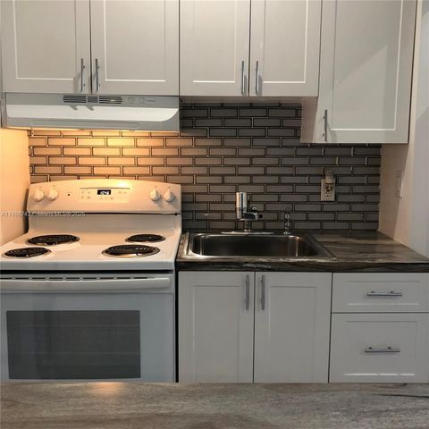 6819 SW 15th St REAR, Pembroke Pines, FL 33023