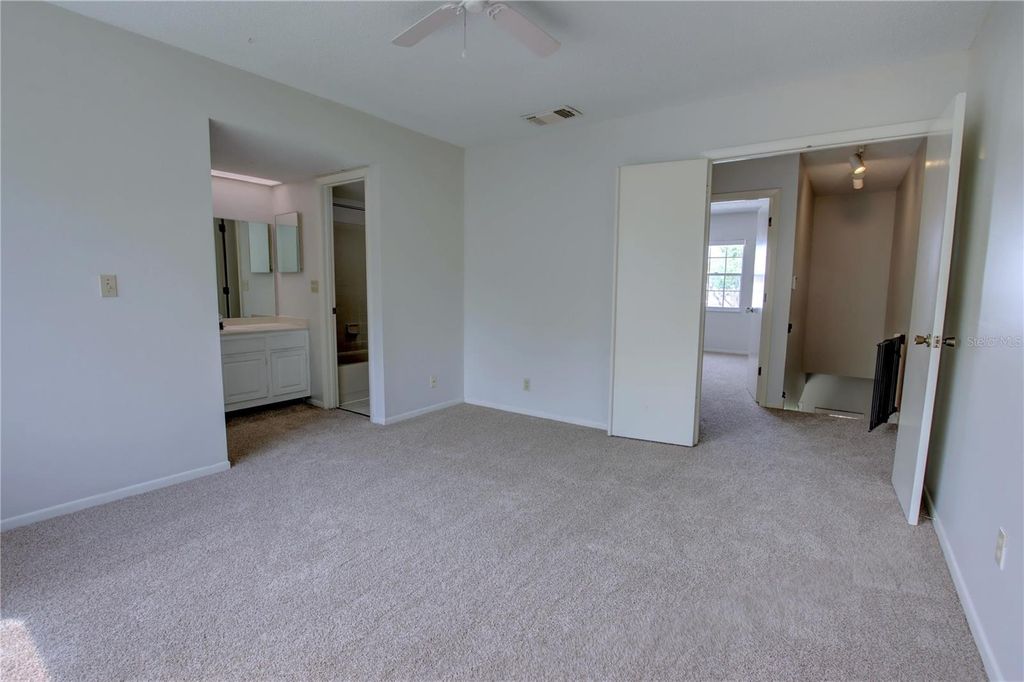 Image 17 of property listing at 4917 WALDEN CIRCLE, Orlando, FL 32811